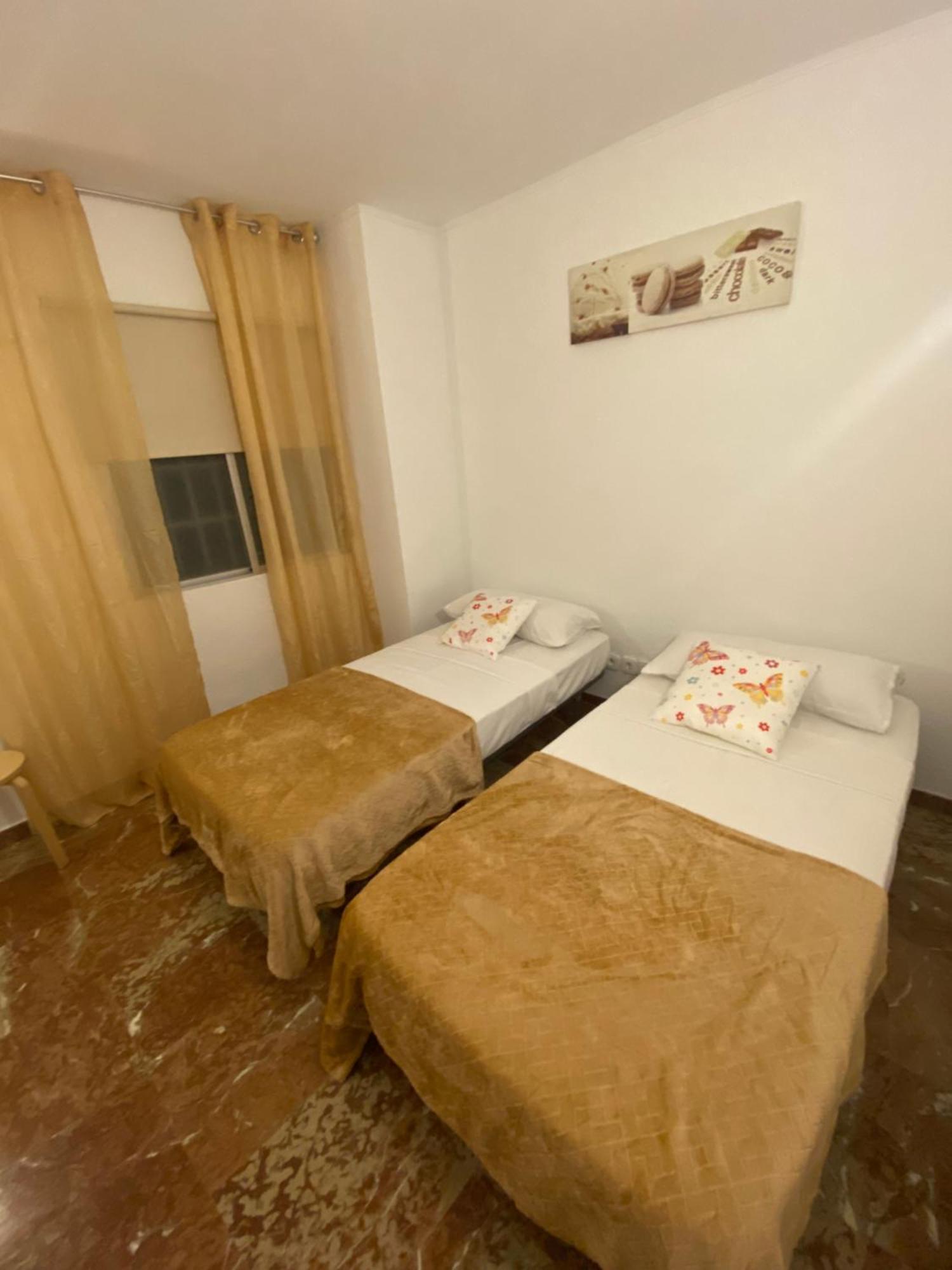 Pension El Dorado อาลิกันเต ภายนอก รูปภาพ